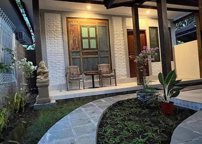 ゲストハウス Santai Karangasem